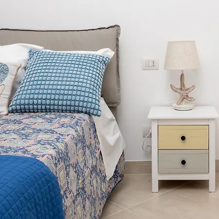 Citrus Garden House - Stylish By The Center Apartment Piano di Sorrento